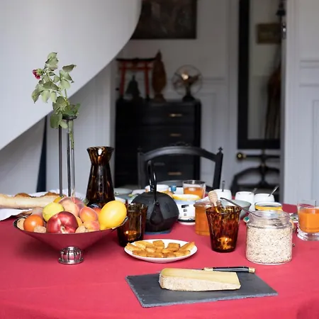 Maisondeschaumes-paris Bed & Breakfast