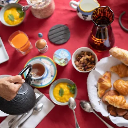 לינה וארוחת בוקר Maisondeschaumes-paris 4*